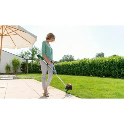 Bosch UNIVERSALGRASSCUT 18V-26 GRÆSTRIMMER 26 CM 18,0 V MED BATTERI OG LADER Clearance