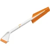 Fiskars SNOWXPERT 2-I-1 ISSKRABER OG BØRSTE^ Haveredskaber
