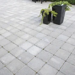 IBF HOLMEGAARDSTEN KVADRAT BELÆGNINGSSTEN 7 X 28 X 28 CM GRÅ^ Belægningssten