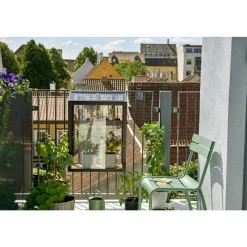 Juliana URBAN BALCONY VÆGDRIVHUS 4 MM HÆRDET GLAS HELE BANER SORT 0,16 M²^ Vægdrivhuse