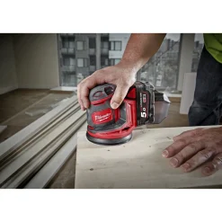 MILWAUKEE M18 BOS125-0 EXCENTERSLIBER AKKU^ Slibemaskiner