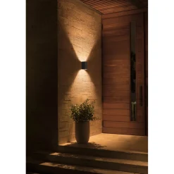 Philips Hue WCA RESONATE UDENDØRS VÆGLAMPE 16W SORT^ Smart Belysning