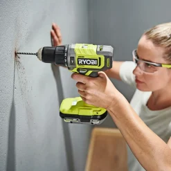 Ryobi SLAGBOREMASKINE AKKU MED BATTERI OG LADER New